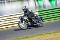 Vintage-motorcycle-club;eventdigitalimages;mallory-park;mallory-park-trackday-photographs;no-limits-trackdays;peter-wileman-photography;trackday-digital-images;trackday-photos;vmcc-festival-1000-bikes-photographs